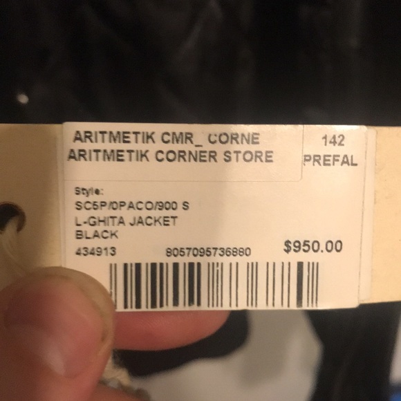 Diesel leather jacket with removable sleeves - Picture 4 of 4